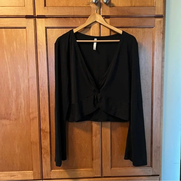 Fabletics Shirt - Picture 6 of 14